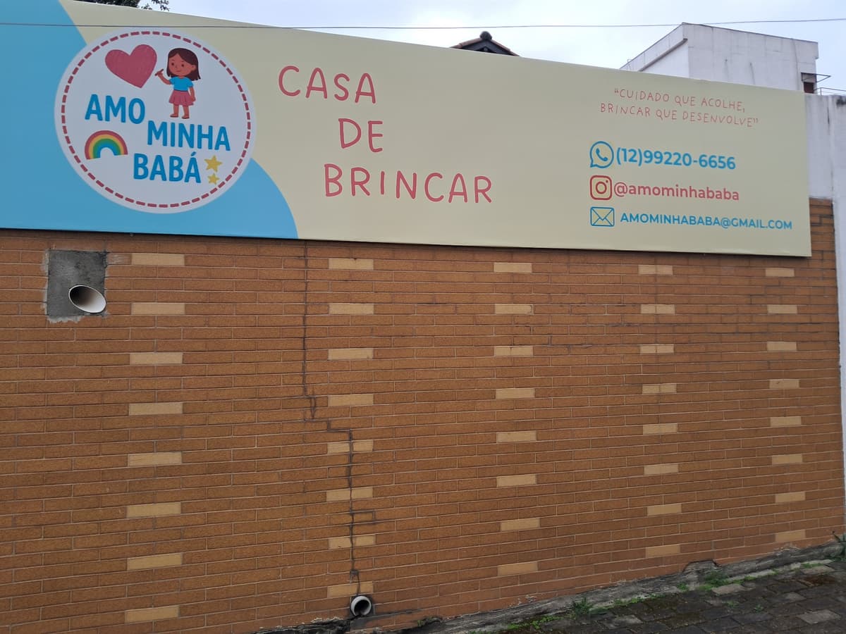 Fachada da Casa de Brincar Amo Minha Babá